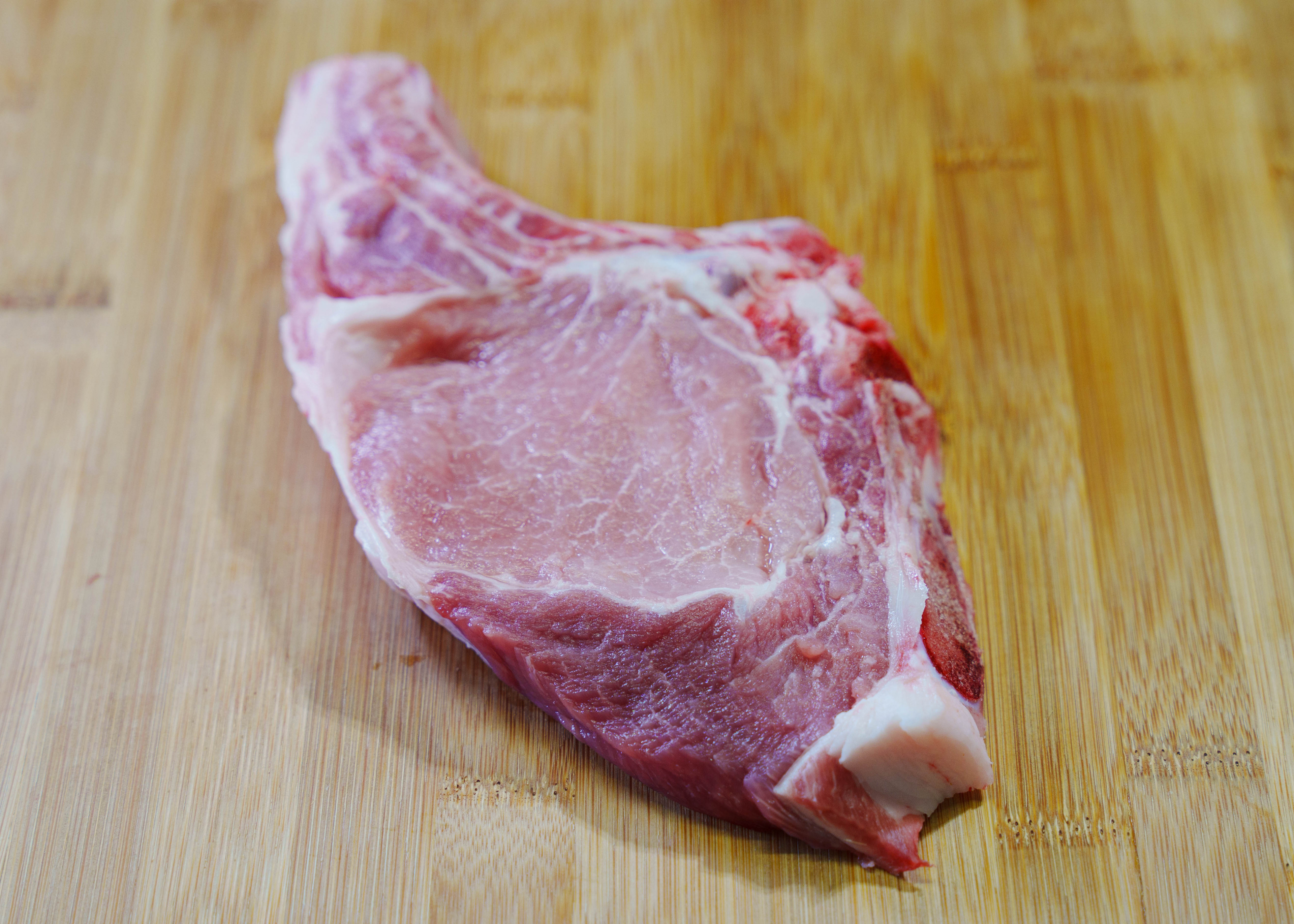Côte de porc (300g) marinade au choix